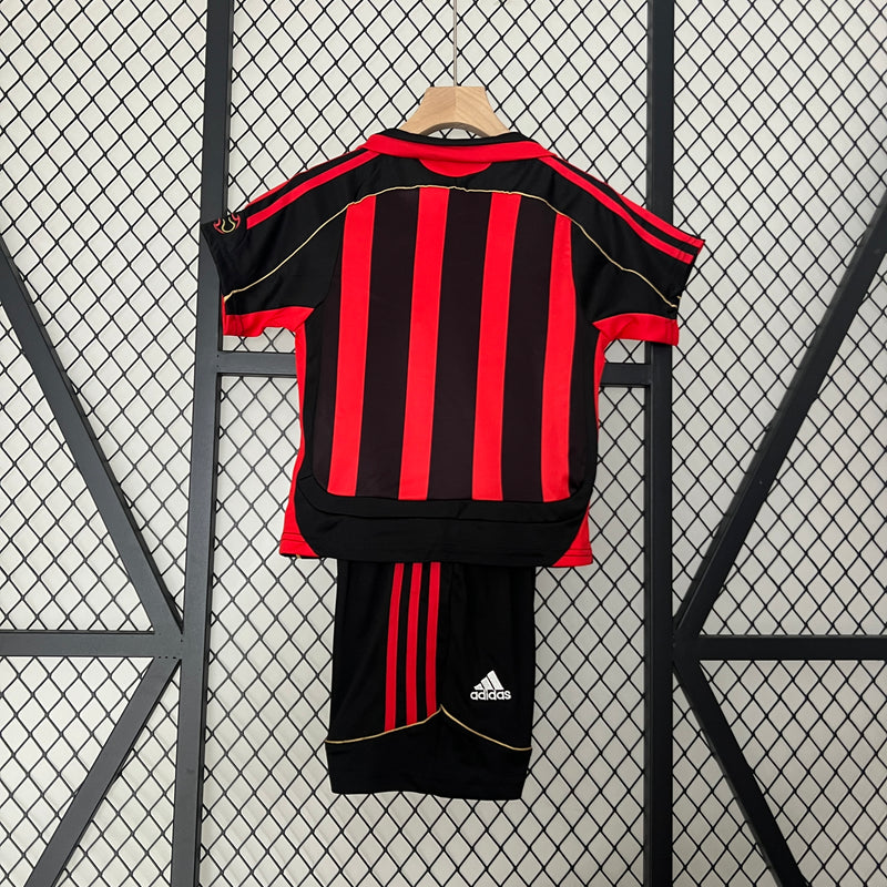 Ac MIlan 06/07 Kit Infantil 1