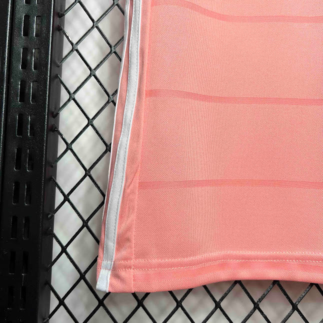 Flamengo 21/22 / Camisa Outubro Rosa / Retrô