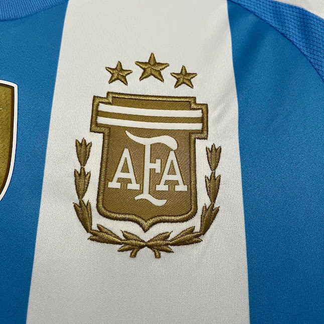 Argentina 24/25 / Camisa 1 / Torcedor