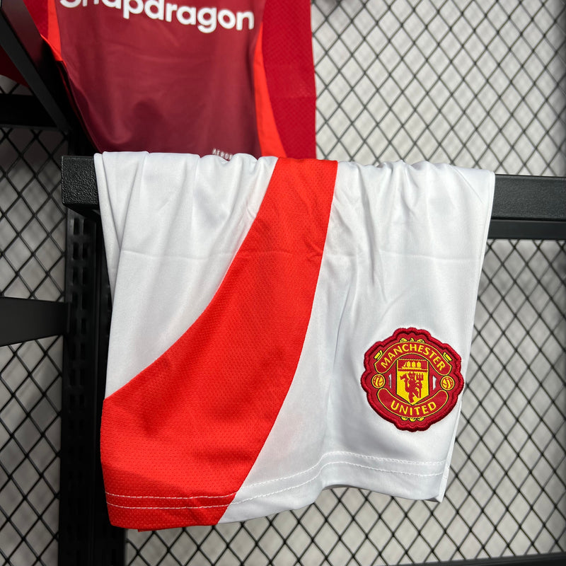 Manchester United 24/25 Kit Infantil 1