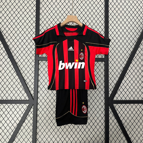 Ac MIlan 06/07 Kit Infantil 1