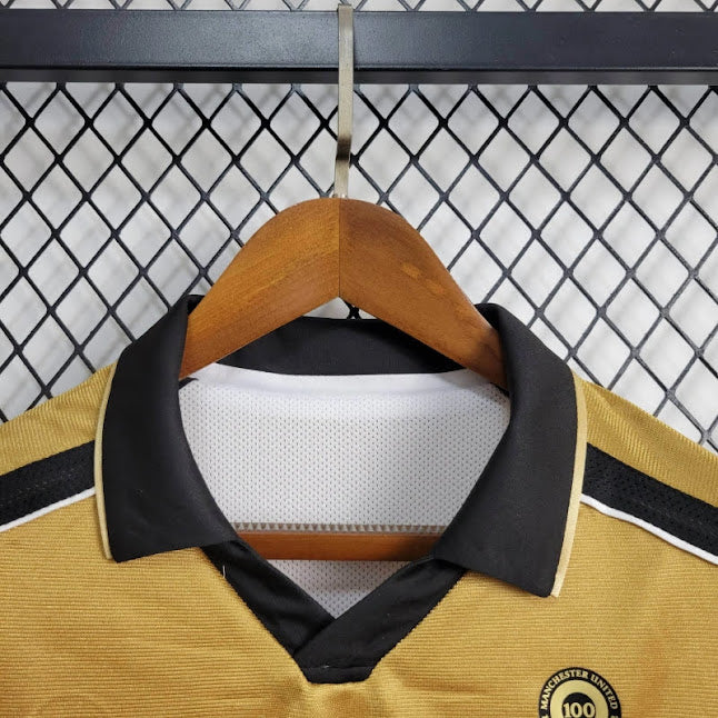 Manchester United 2001/ 02 Camisa 2 Em 1 Retrô