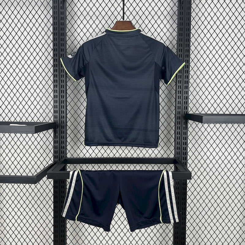 Real Madrid 25/26 Kit Infantil 2