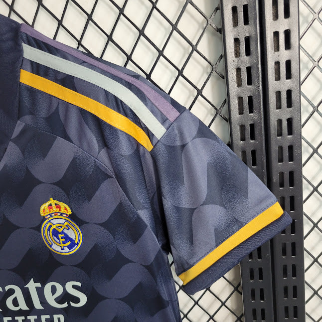 Real Madrid 23/24 Camisa 2 / Feminina