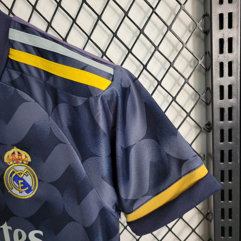 Real Madrid 23/24 Kit Infantil 2