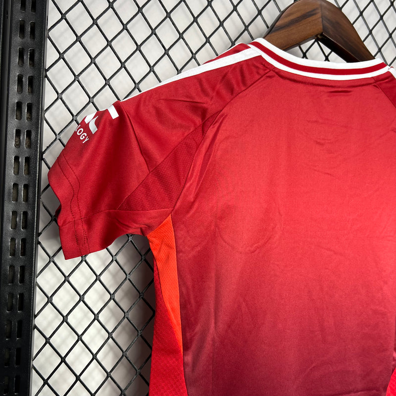 Manchester United 24/25 Kit Infantil 1