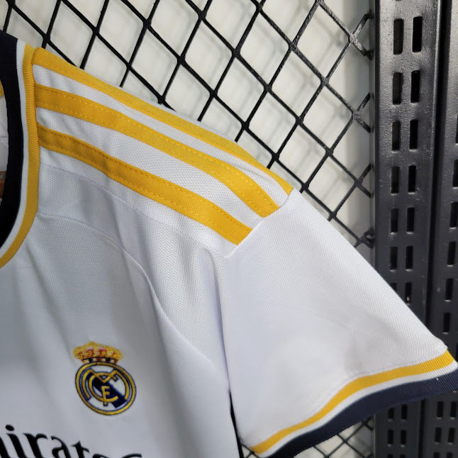 Real Madrid 23/24 Camisa 1 / Feminina