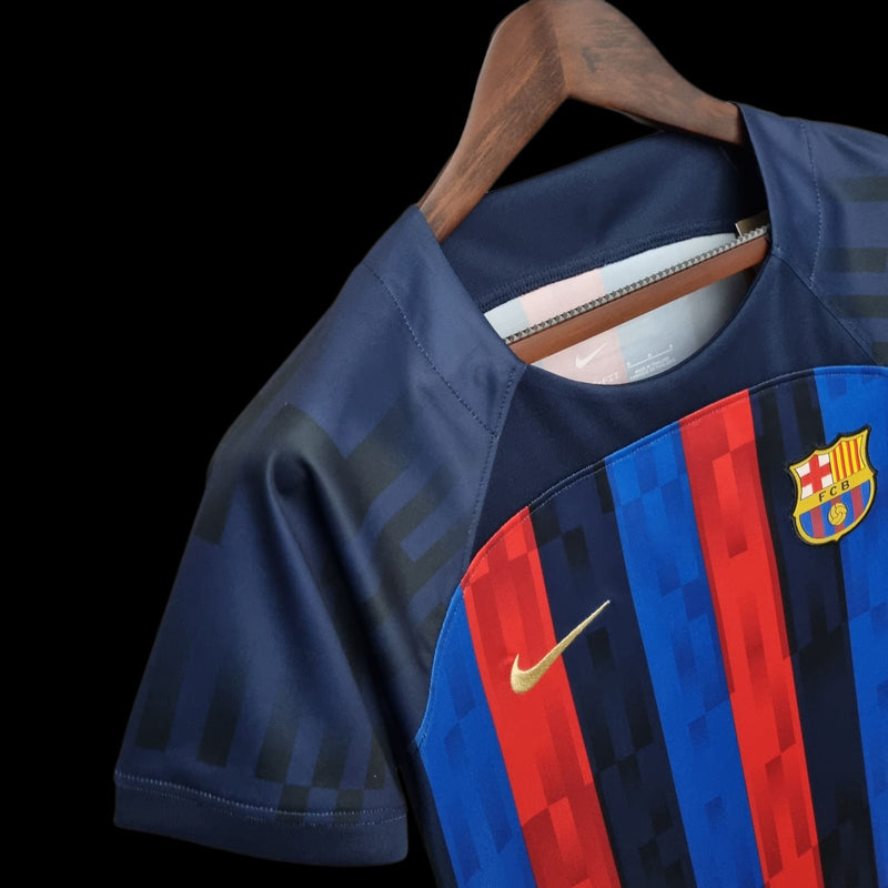 Barcelona 22/23 Camisa 1 / Torcedor Feminina