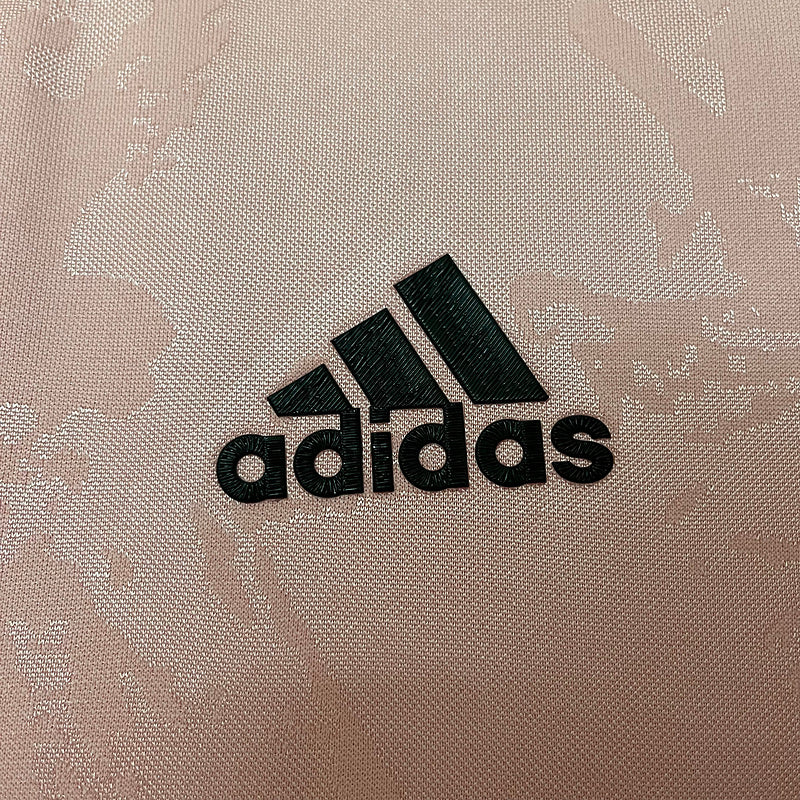 Flamengo 20/21 / Camisa Outubro Rosa / Retrô